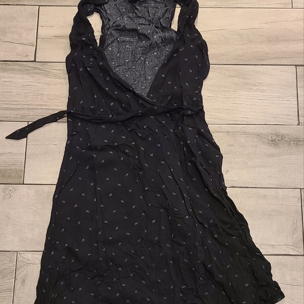 🍁 Universal threads print wrap dress🧋